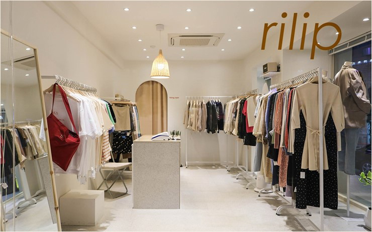 長沙服裝店裝修收銀臺(tái)的秘密，老板最關(guān)心！